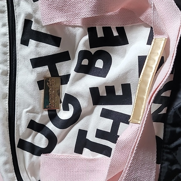 Benefit Cosmetics Duffle Bag EUC - Picture 2 of 7